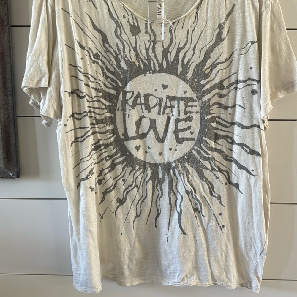 Magnolia Pearl Tee